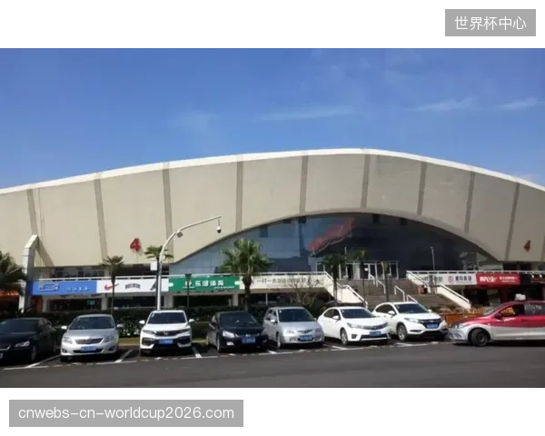 为何多数体育场馆的票务、安防与后勤数据仍是孤岛，统一的应急指挥平台为何难以建立？